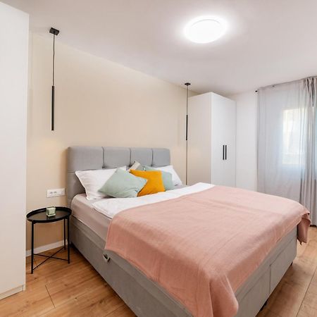 Cro.Lo Modern Retreat Lejlighed Split Eksteriør billede