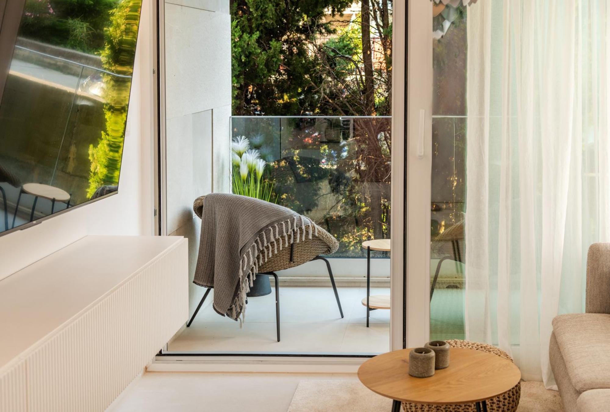 Cro.Lo Modern Retreat Lejlighed Split Eksteriør billede