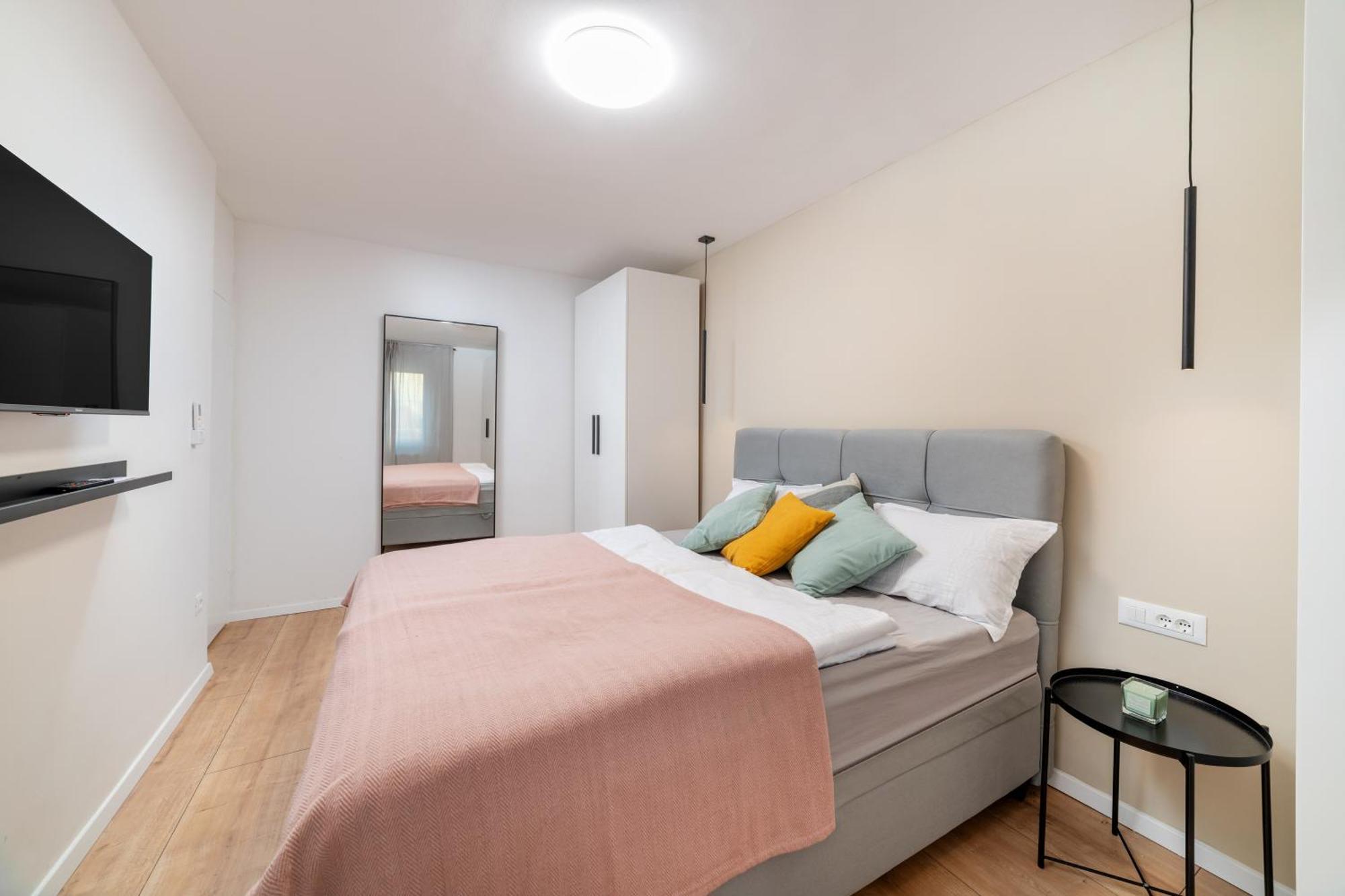 Cro.Lo Modern Retreat Lejlighed Split Eksteriør billede